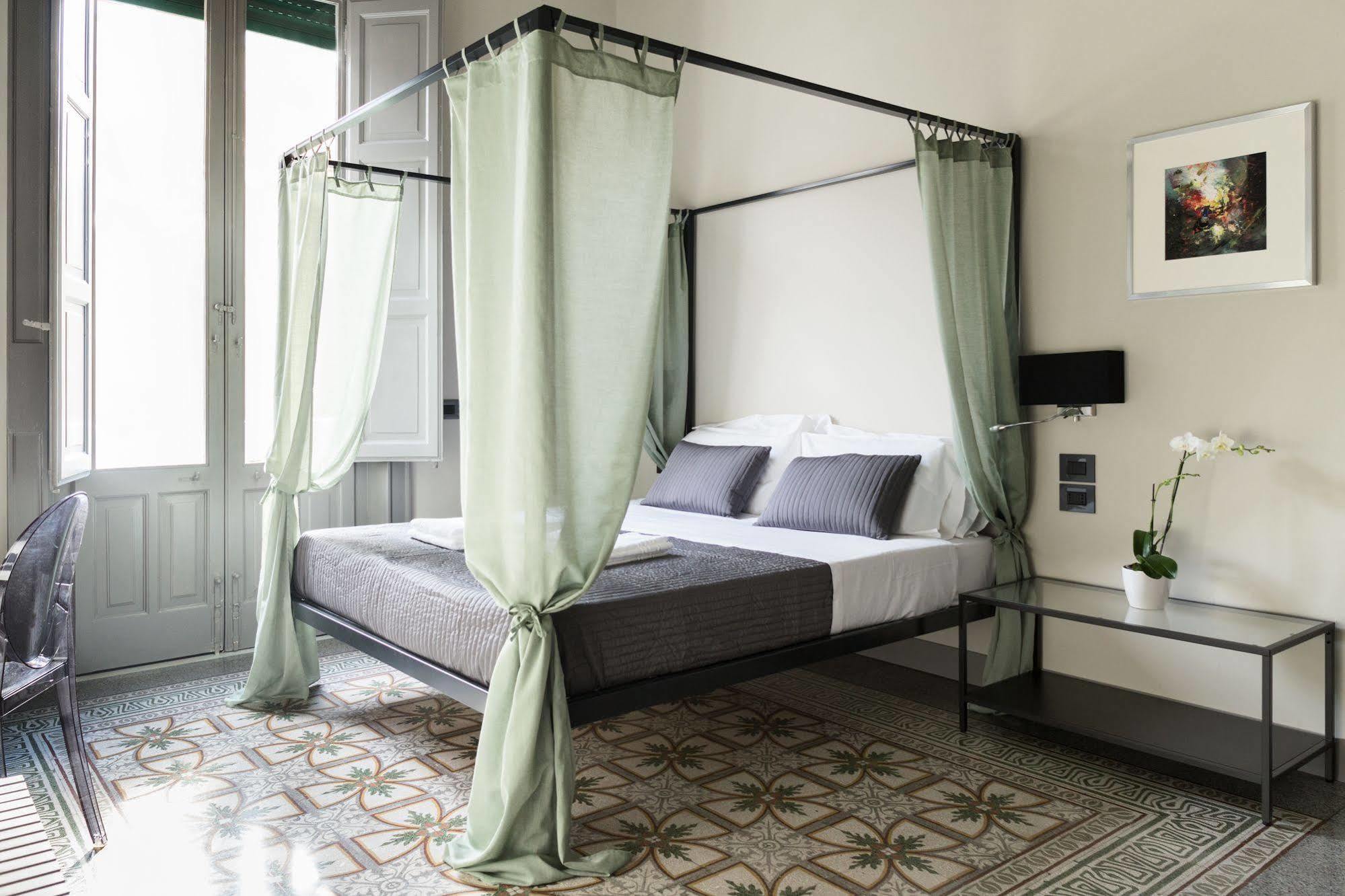 Le Royal Hotel Reggio di Calabria Exterior photo